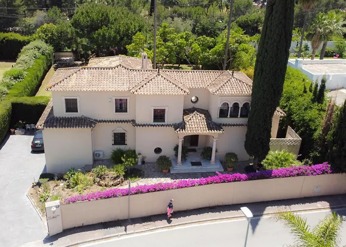 Villa 7 Bedrooms Marbella