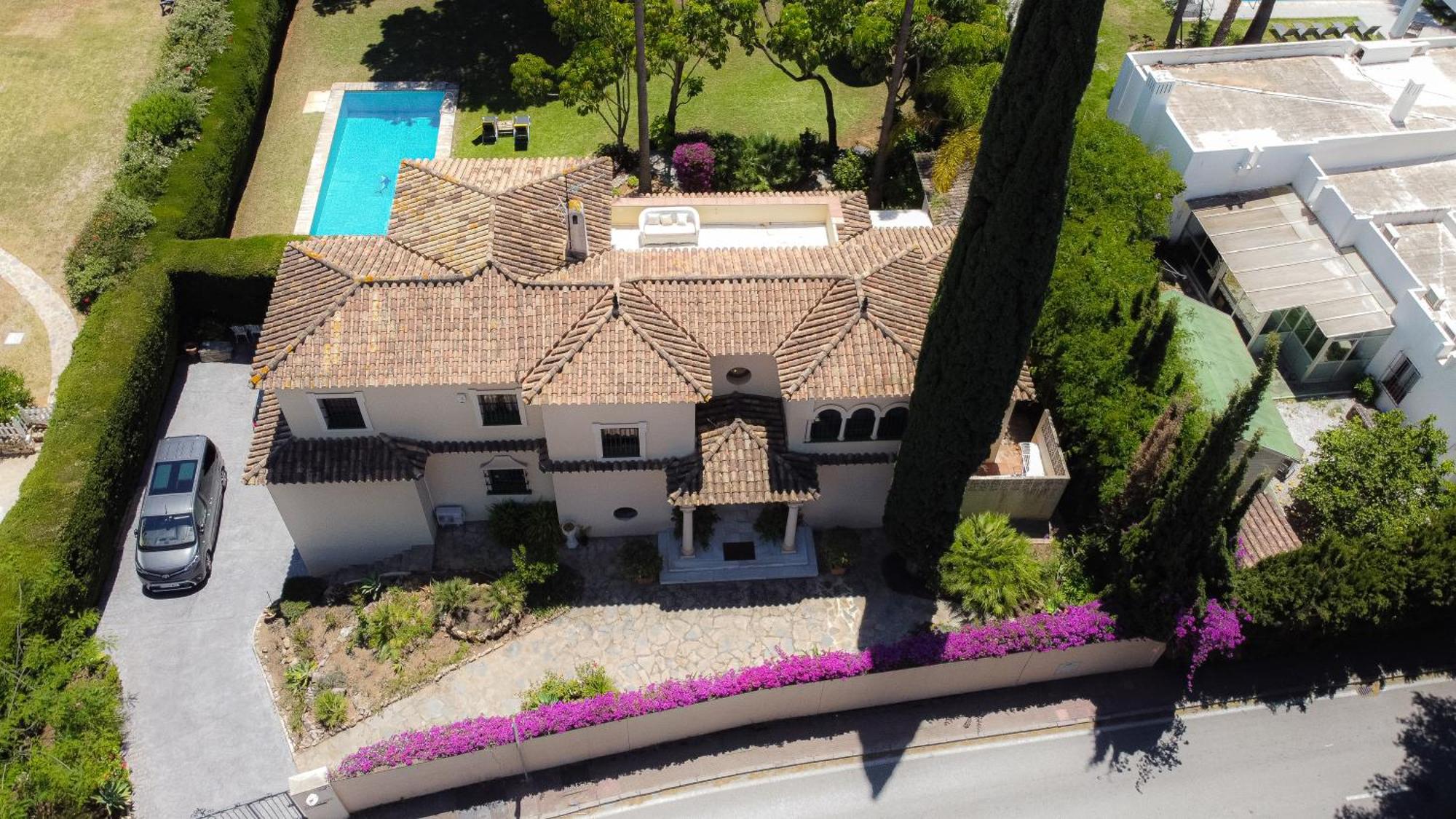 7 Bedrooms Marbella