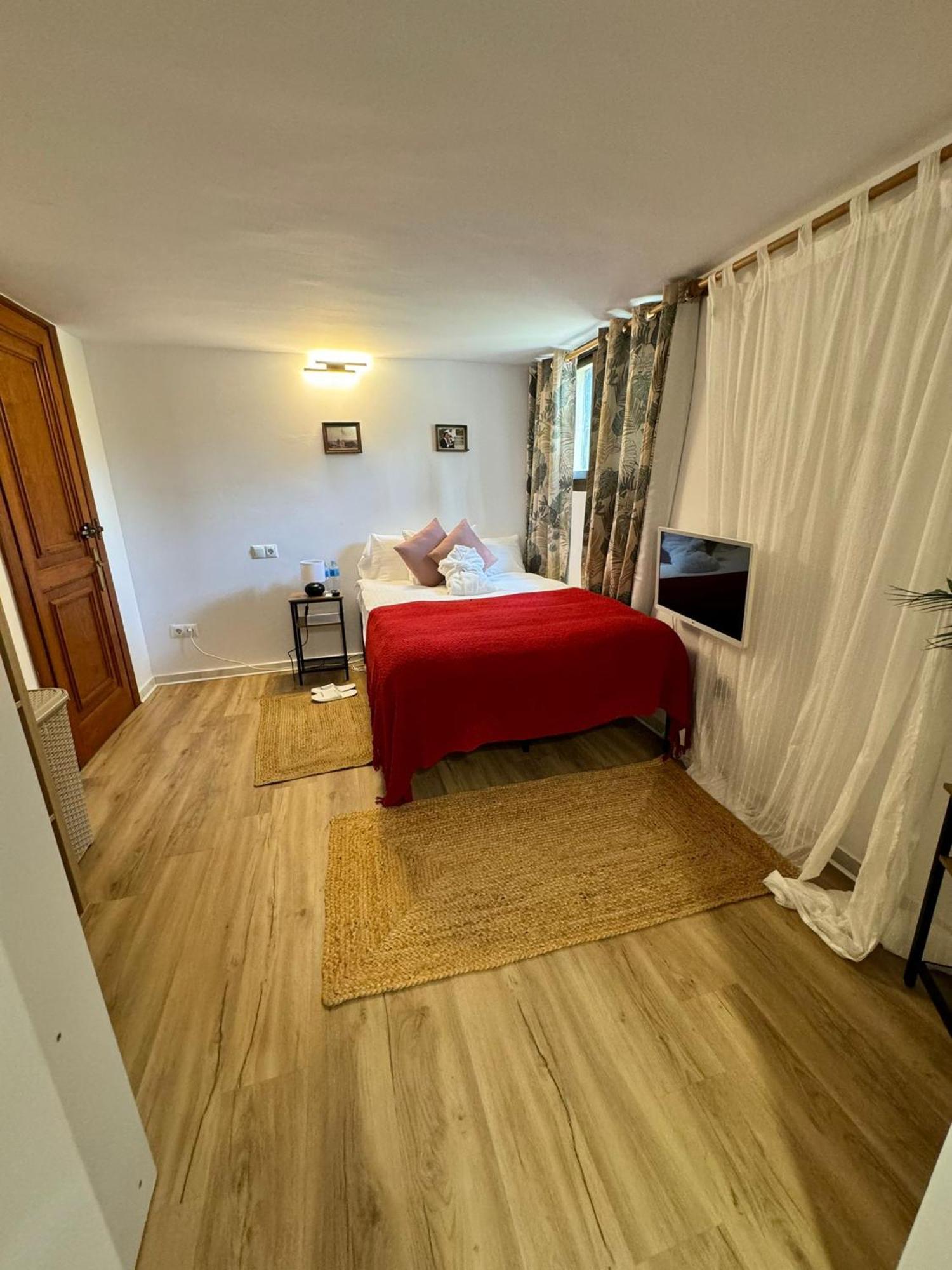 7 Bedrooms Villa Marbella